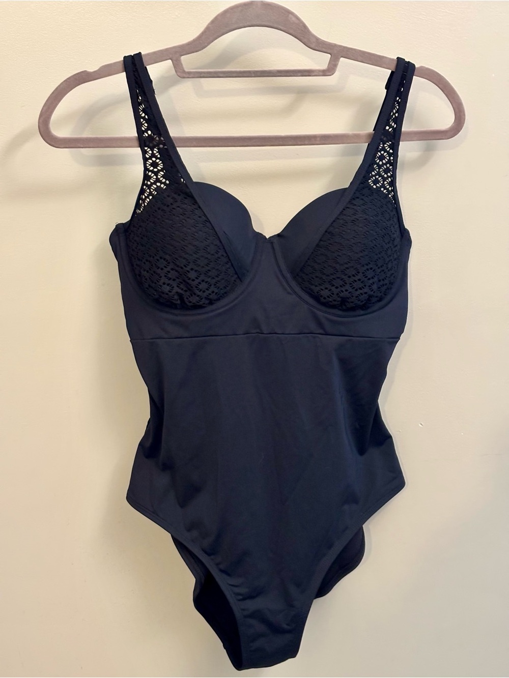CUPSHE Black Sweetheart Ultimate Beauty One-Piece Swimsuit Large Underwire